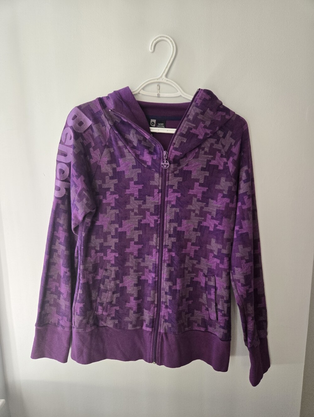 Bench Womens XL Purple Pink Geo Patterned Hooded Full Zip Jacket Running Leisure